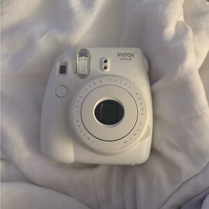 Fujifilm Instax Mini 8 Camera in Cream